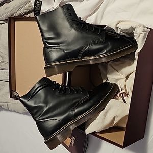 Mens Dr martens MADE IN ENGLAND US 9